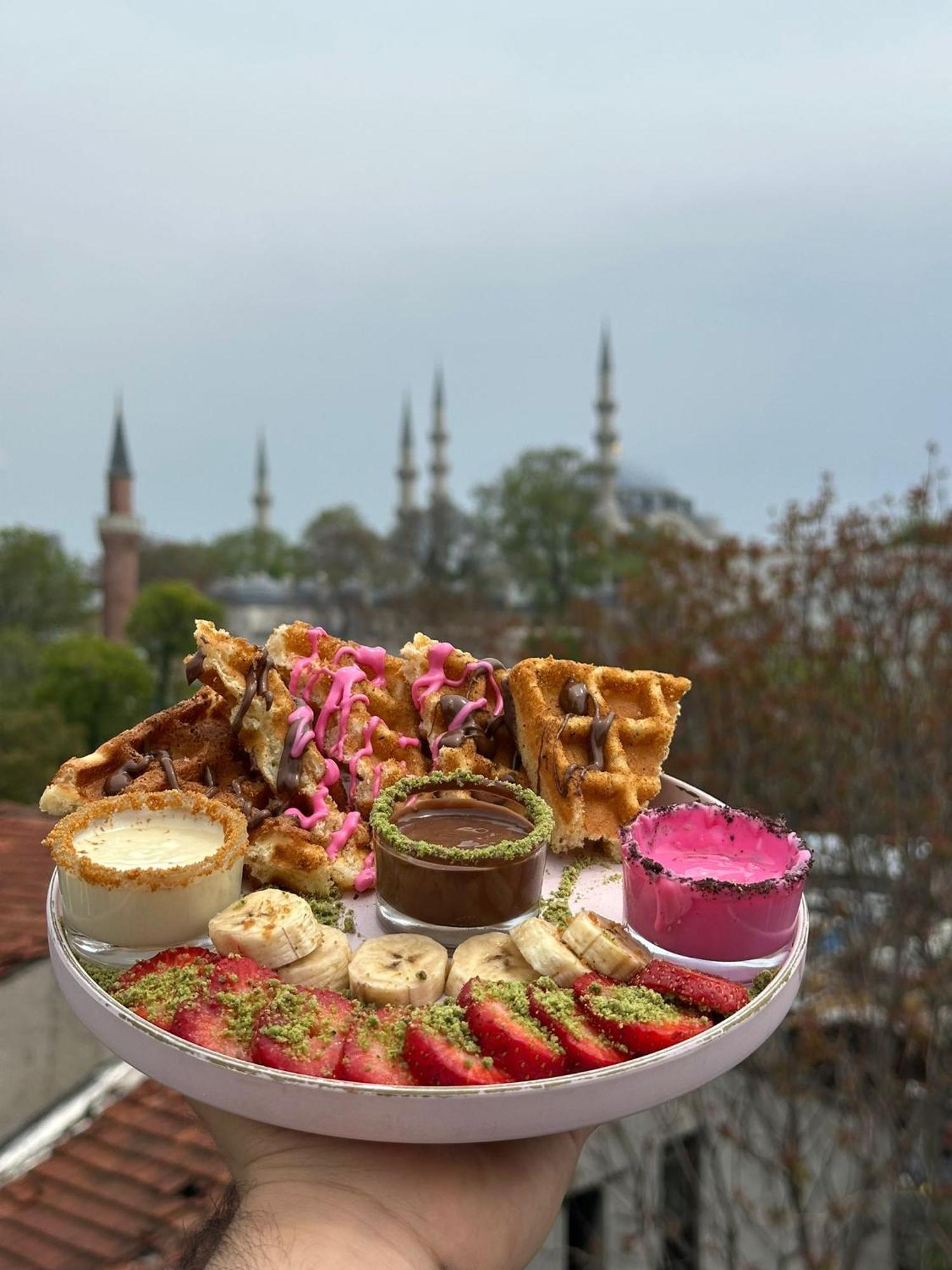 Guler Palas Hotel Istanbul Bagian luar foto
